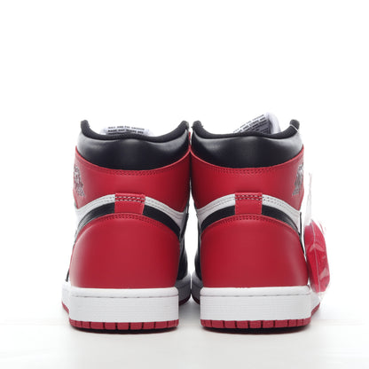 Air Jordan 1 Retro High Satin "Black Toe"